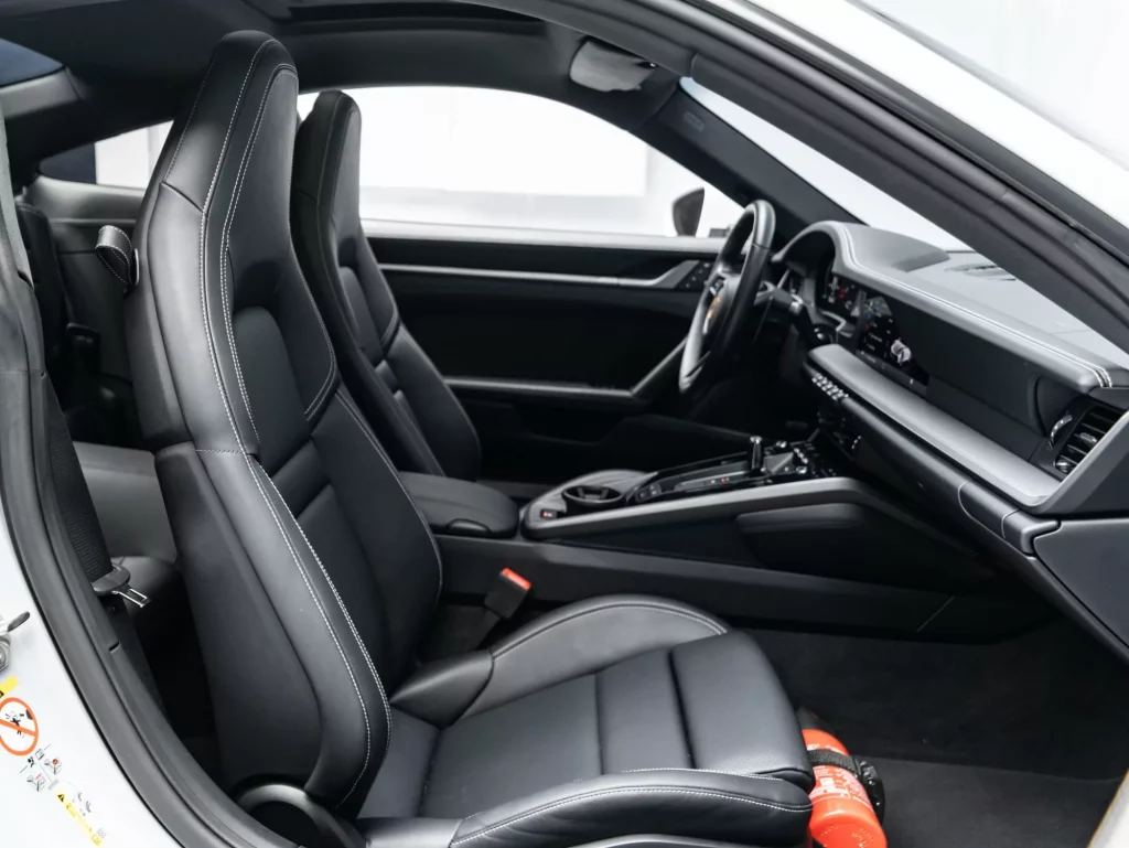 2025 Porsche 911 Carrera — photo 10