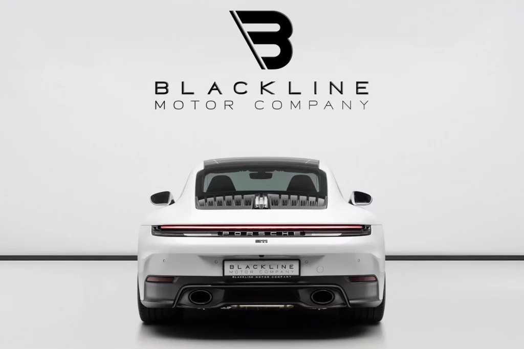 2025 Porsche 911 Carrera — photo 3