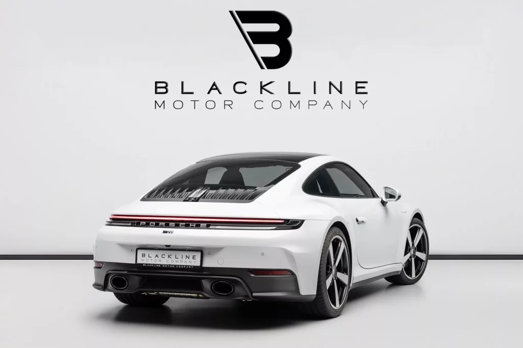2025 Porsche 911 Carrera — photo 4