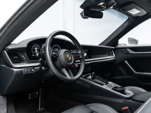 2025 Porsche 911 Carrera — photo 15