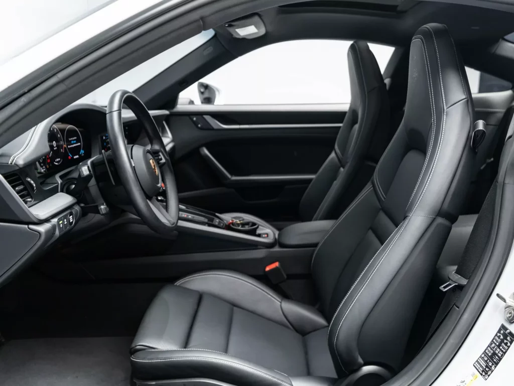 2025 Porsche 911 Carrera — photo 11