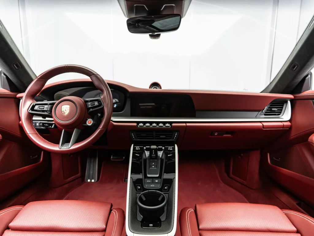 2025 Porsche 911 Carrera GTS — photo 15