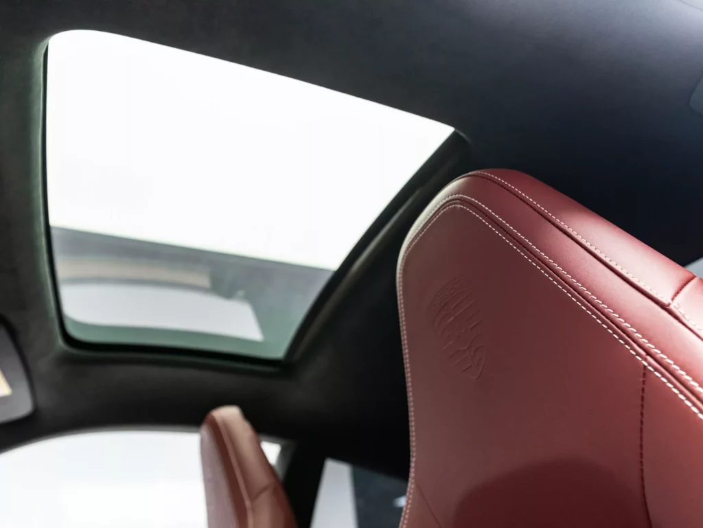 2025 Porsche 911 Carrera GTS — photo 18