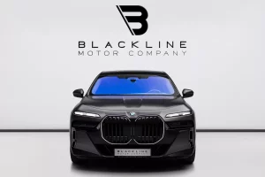 2025 BMW 760i — photo 2