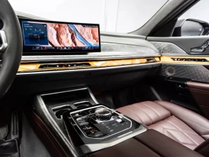 2025 BMW 760i — photo 15
