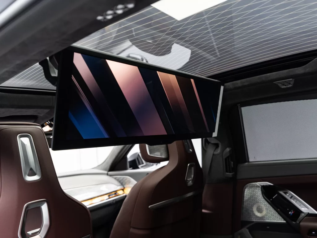 2025 BMW 760i — photo 19