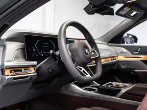 2025 BMW 760i — photo 11