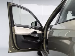 2025 BMW X7 M60i — photo 8