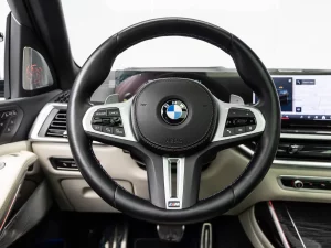 2025 BMW X7 M60i — photo 12