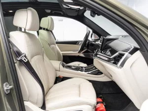 2025 BMW X7 M60i — photo 9