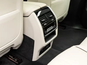 2025 BMW X7 M60i — photo 20