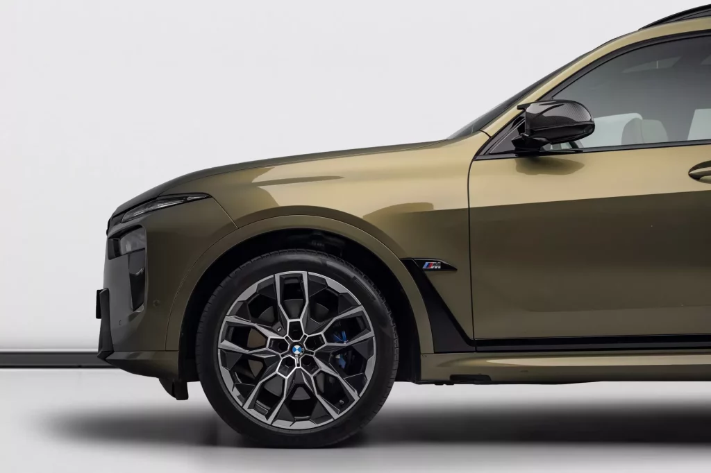 2025 BMW X7 M60i — photo 6