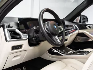 2025 BMW X7 M60i — photo 11