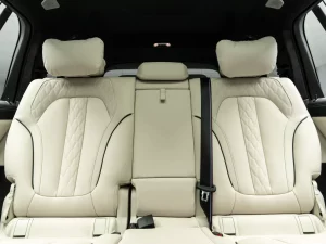 2025 BMW X7 M60i — photo 18