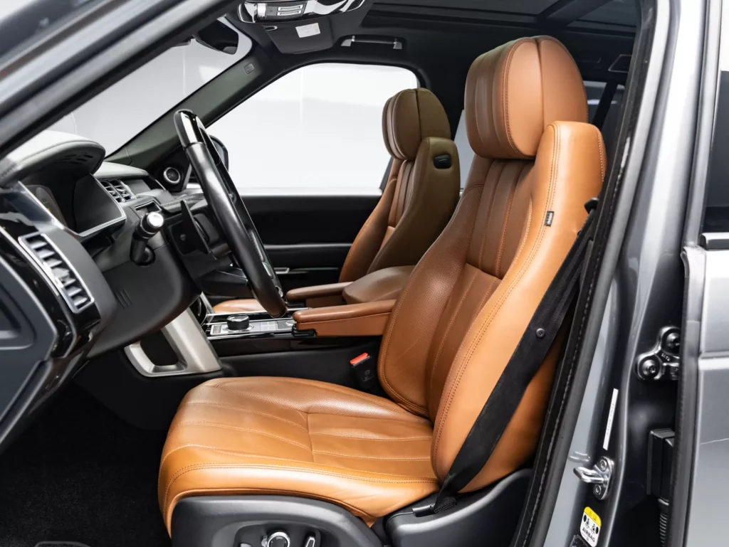 2017 Land Rover Range Rover Vogue SE — photo 10
