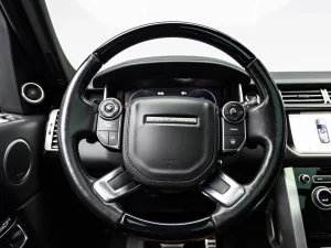 2017 Land Rover Range Rover Vogue SE — photo 11