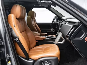 2017 Land Rover Range Rover Vogue SE — photo 9