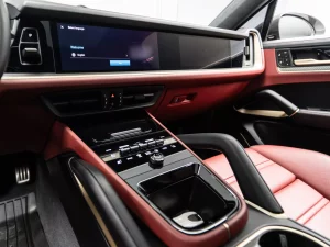 2025 Porsche Cayenne GTS Coupe — photo 17