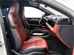 2025 Porsche Cayenne GTS Coupe — photo 10