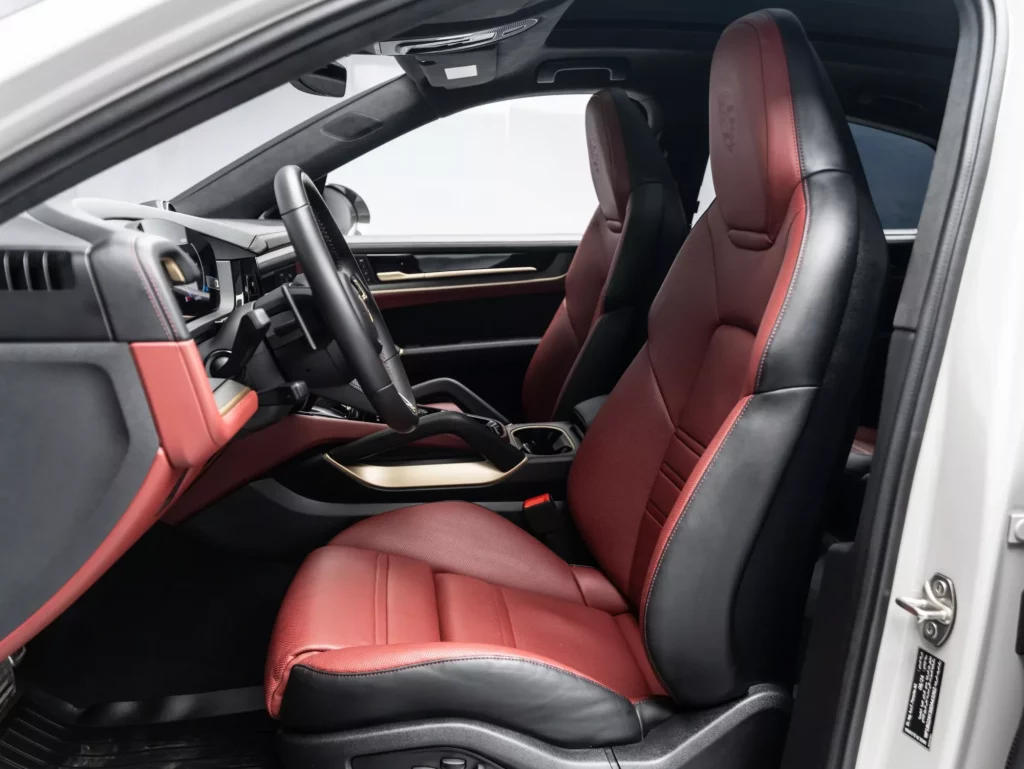 2025 Porsche Cayenne GTS Coupe — photo 11