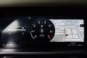 2023 Land Rover Defender P300 SE — photo 12