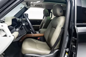 2023 Land Rover Defender P300 SE — photo 8