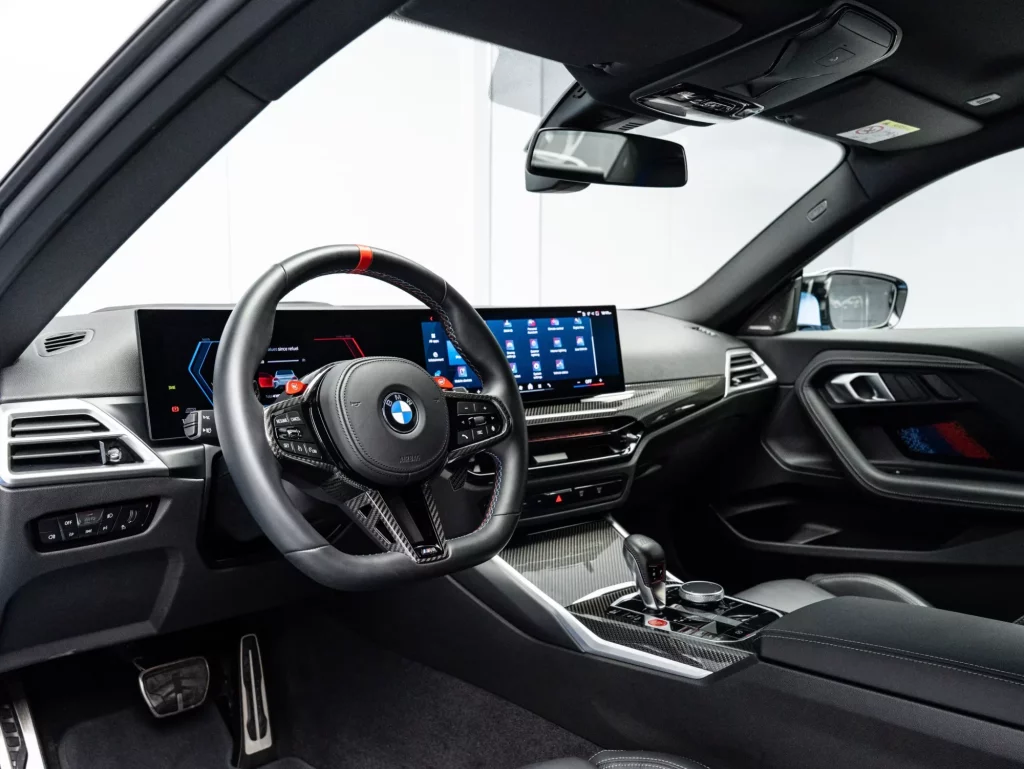 2025 BMW M2 — photo 12