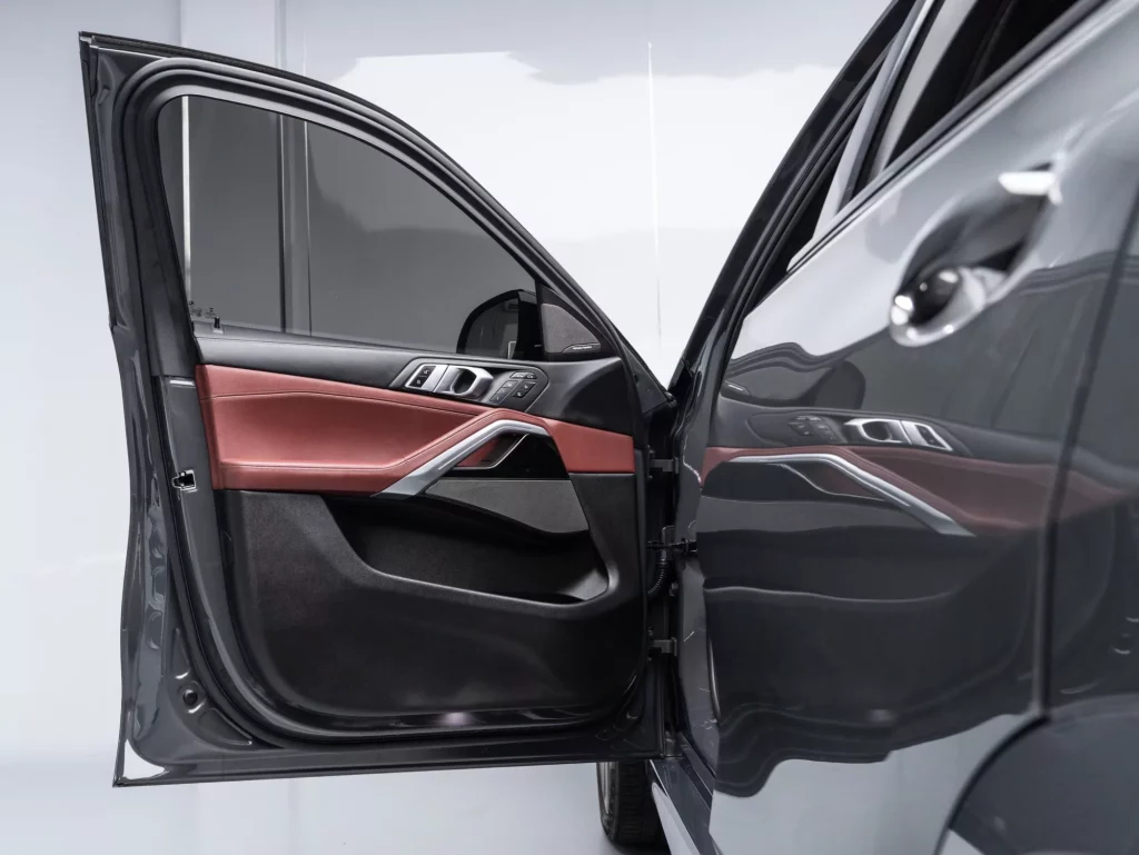 2022 BMW X6 M50i — photo 8