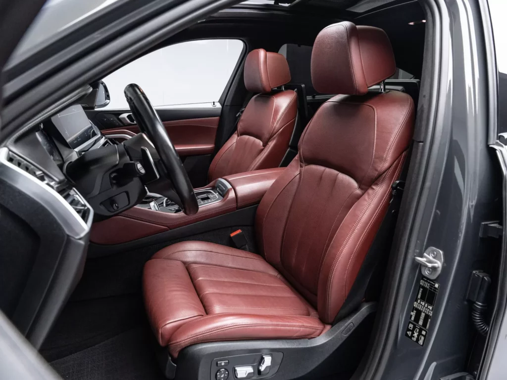 2022 BMW X6 M50i — photo 10