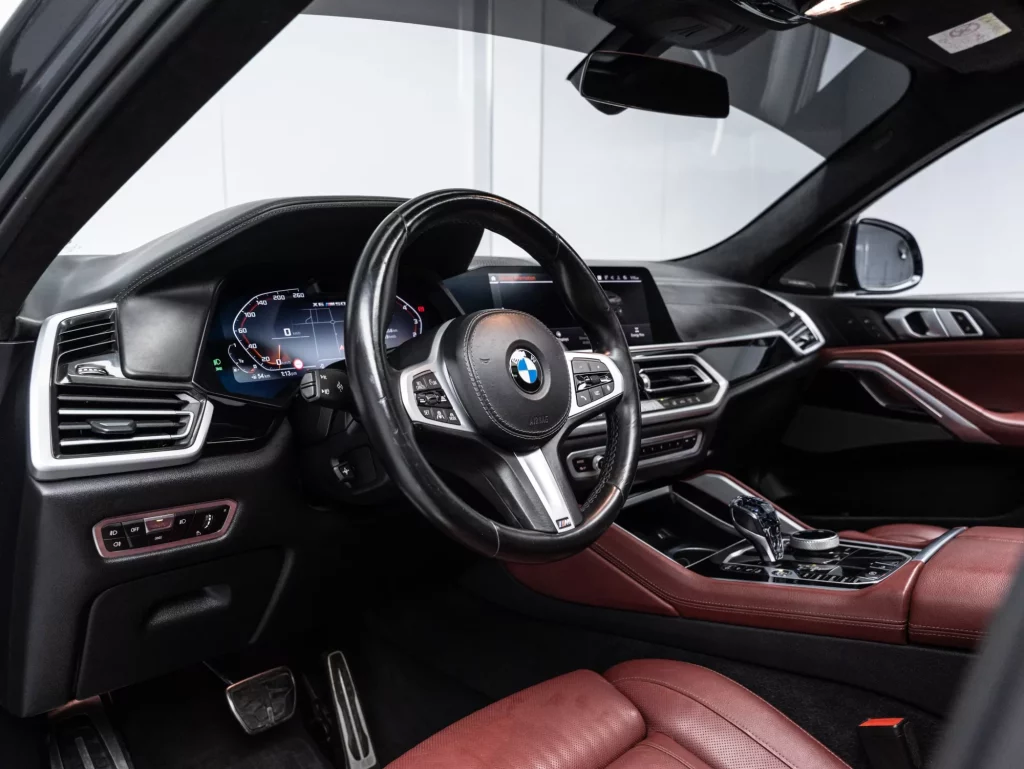 2022 BMW X6 M50i — photo 11