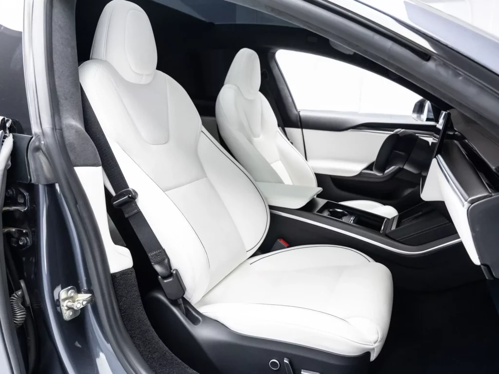 2023 Tesla Model S Plaid — photo 9