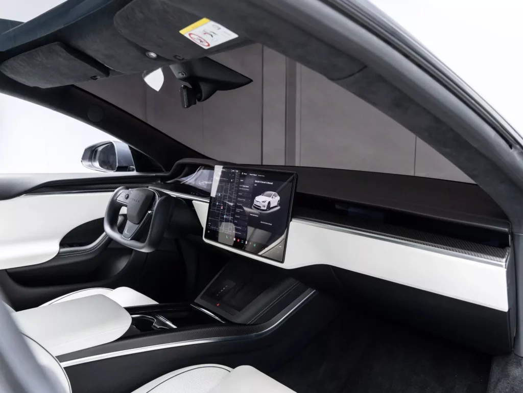 2023 Tesla Model S Plaid — photo 13