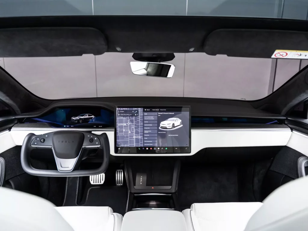 2023 Tesla Model S Plaid — photo 16